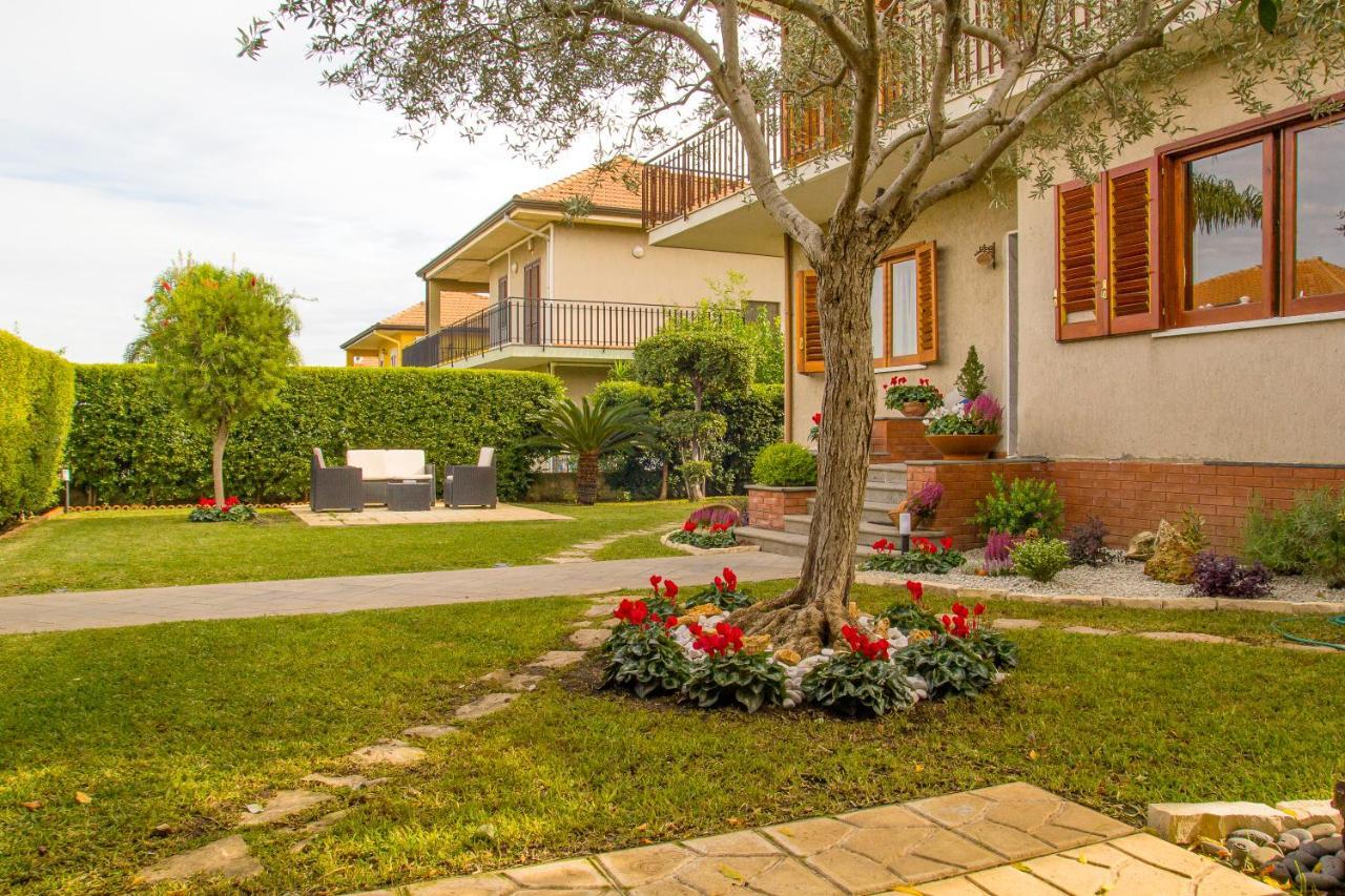 Lilla - Home And Garden Riposto Dış mekan fotoğraf